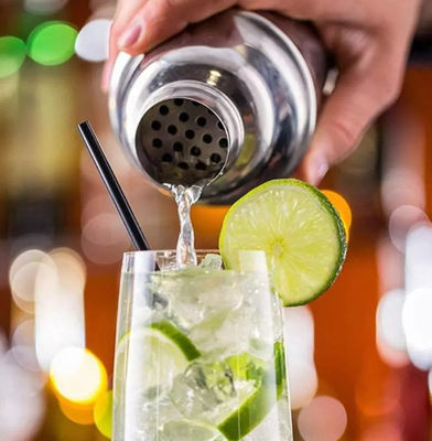 250ml 500ml 700ml Stainless Steel Large Bartender Shaker With Built In Strainer