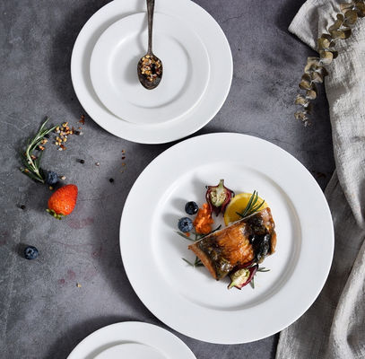 Custom Round Restaurant Ceramic Beef Plates Decorated Dishes