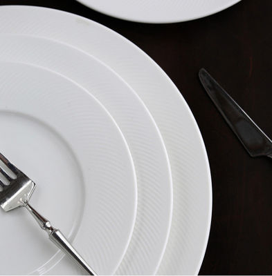 Delicate Round White Ceramic Dinner Plates Set For Wedding Dinnerware Hotel Partys